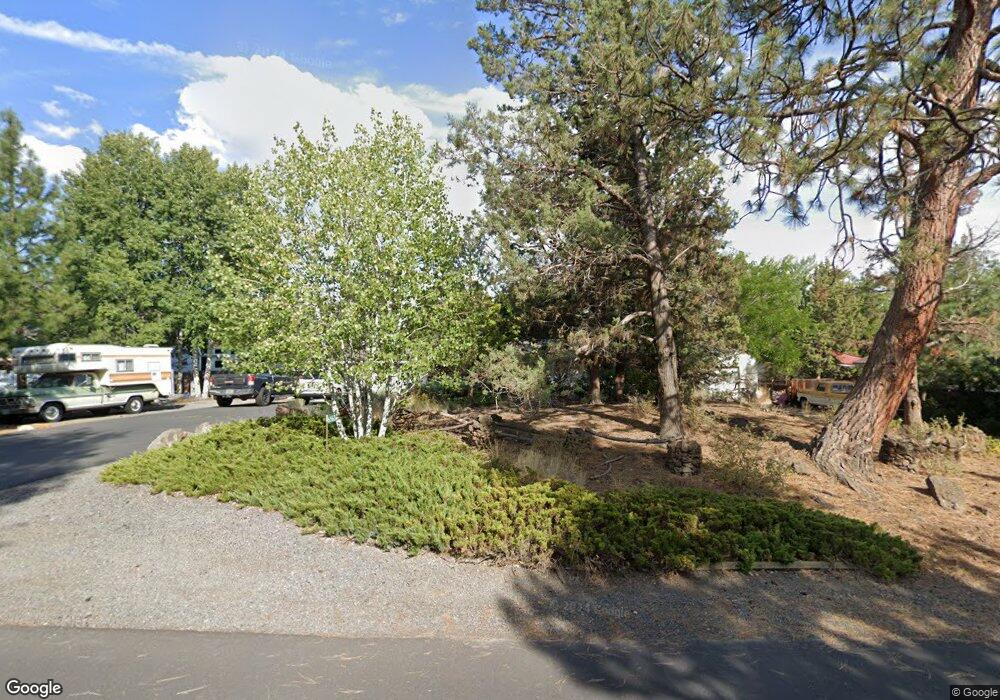 61562 E Lake Dr, Bend, OR 97702 - photo 1