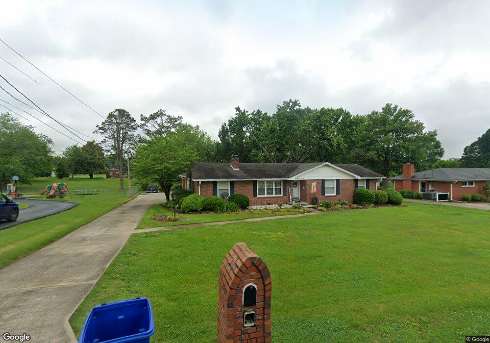 404 Dow Dr, Shelbyville, TN 37160 - photo 1