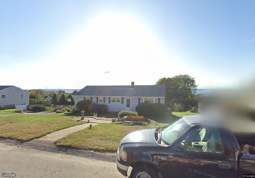 20 Algonquin Dr, Middletown, RI 02842 - photo 1
