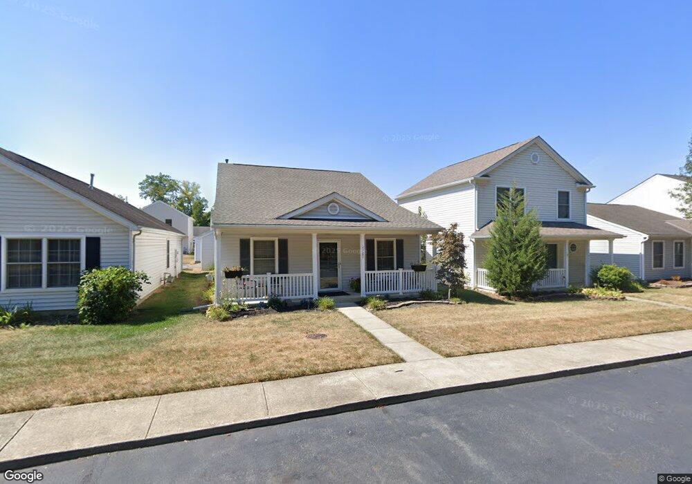 1787 Canopy Ln unit 10, Columbus, OH 43219 - photo 1