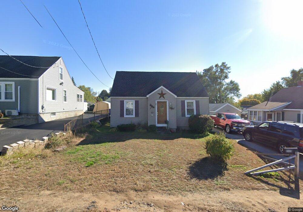 555 Shasta St, Manchester, NH 03103 - photo 1