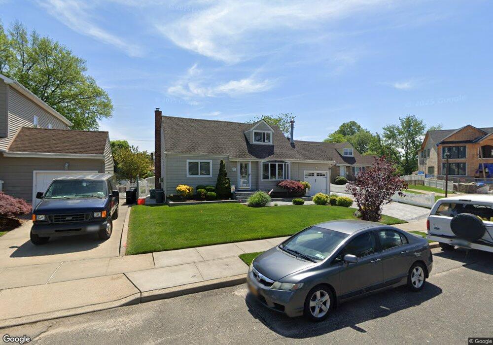 447 Jefferson St, Franklin Square, NY 11010 - photo 1