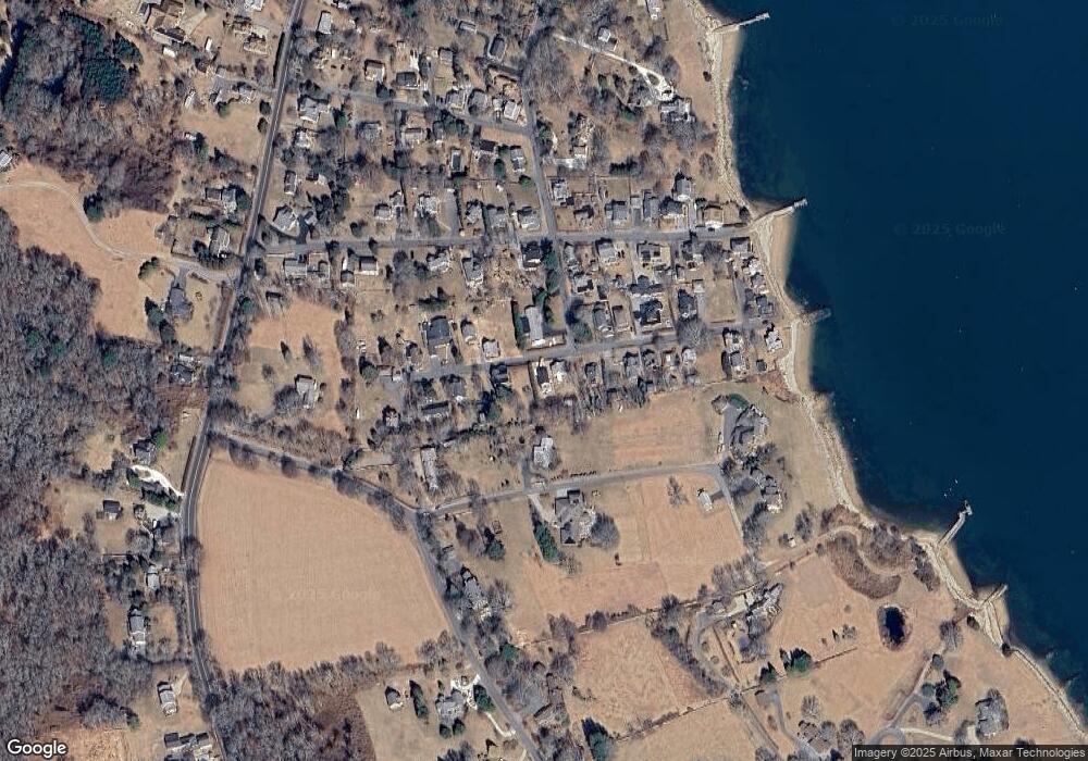 26 Bayview Ave, South Dartmouth, MA 02748 - photo 1