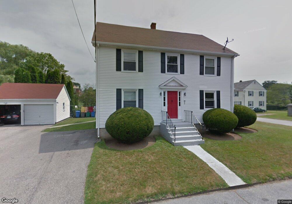 147 Center Ave unit 1, Middletown, RI 02842 - photo 1