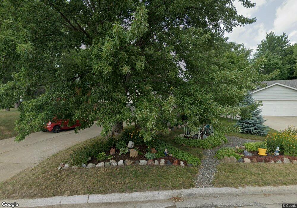 1886 W Highview Dr, Sauk Rapids, MN 56379 - photo 1