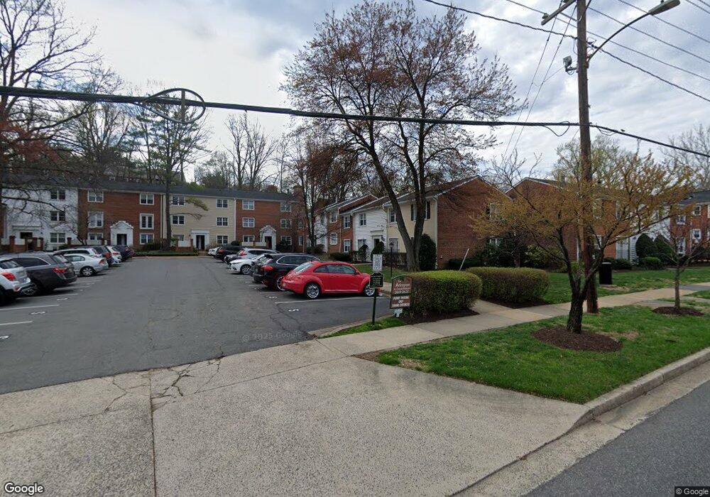 2633 S Walter Reed Dr unit A, Arlington, VA 22206 - photo 1