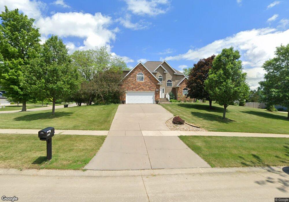 2924 Chippewa Trail NE, Cedar Rapids, IA 52411 - photo 1