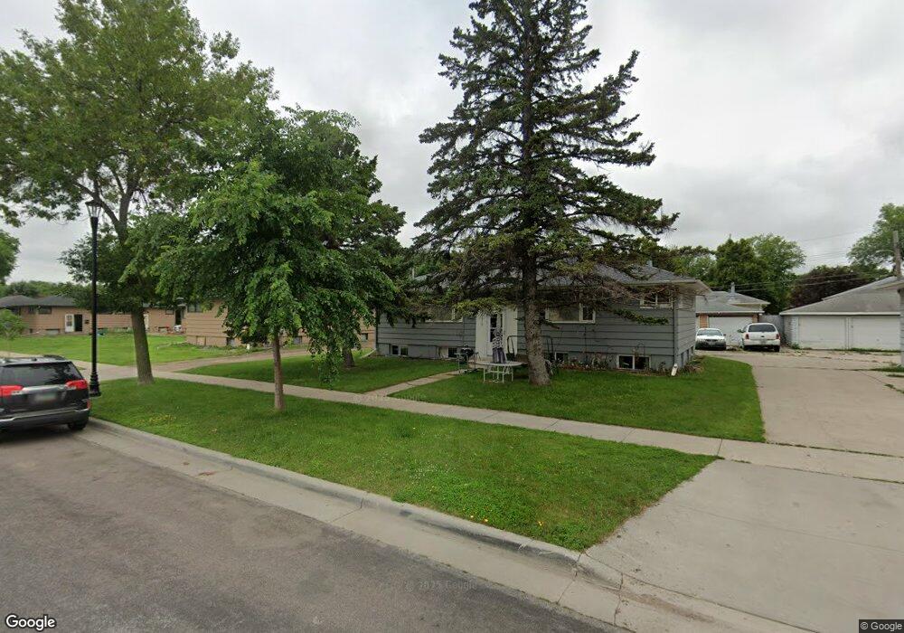 2610 8th St N, Fargo, ND 58102 - photo 1