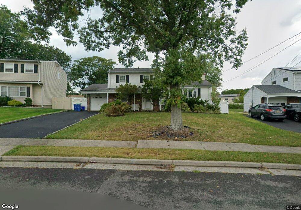 8 Surrey Rd, Somerset, NJ 08873 - photo 1
