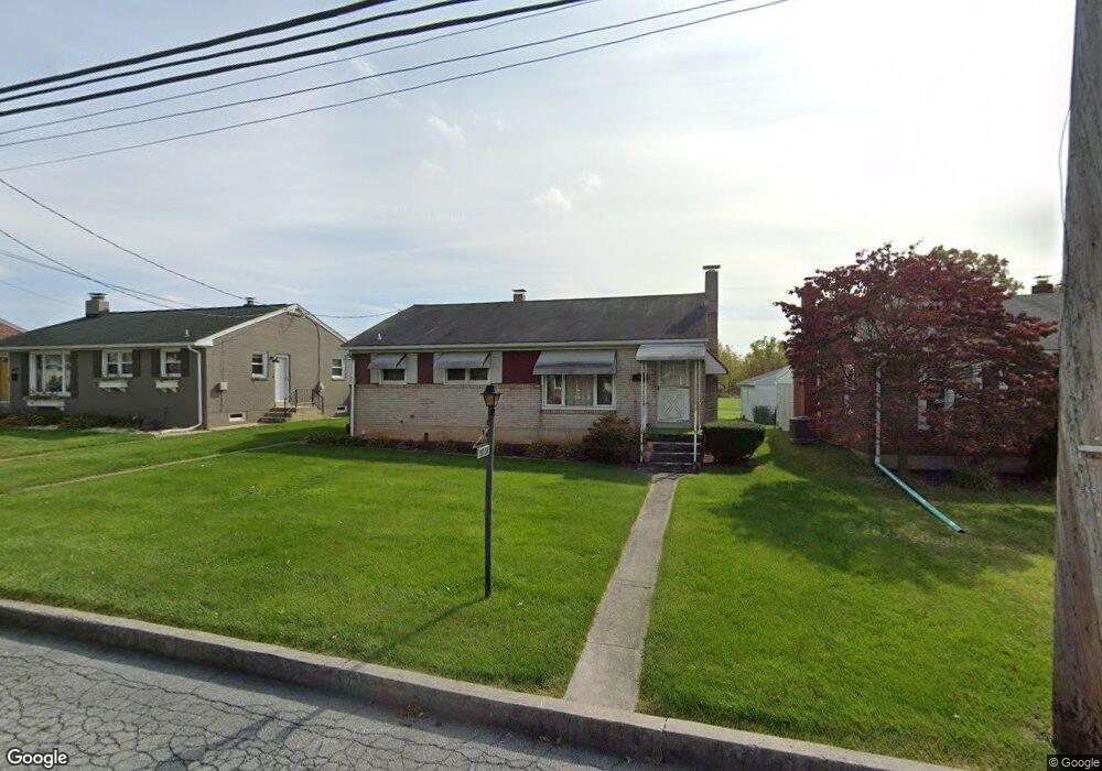 1626 E Caracas Ave, Hershey, PA 17033 - photo 1