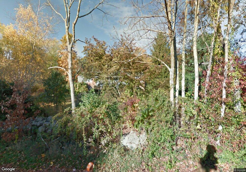 34 Ellis St, Medway, MA 02053 - photo 1