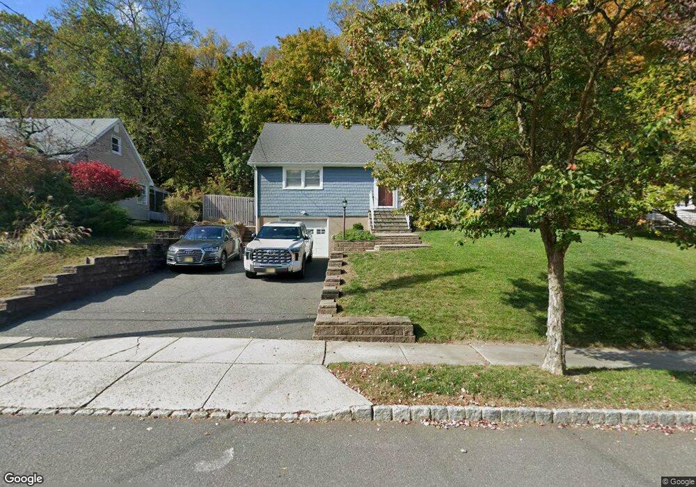 10 Cresthill Rd, Verona, NJ 07044 - photo 1