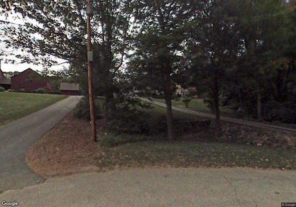 32 Fox Run, Bedford, NH 03110 - photo 1