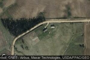13695 275th St, Zwingle, IA 52079