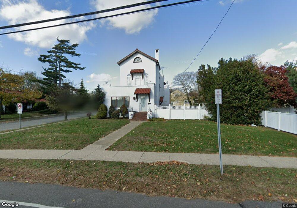 553 Foxhurst Rd, Baldwin, NY 11510 - photo 1