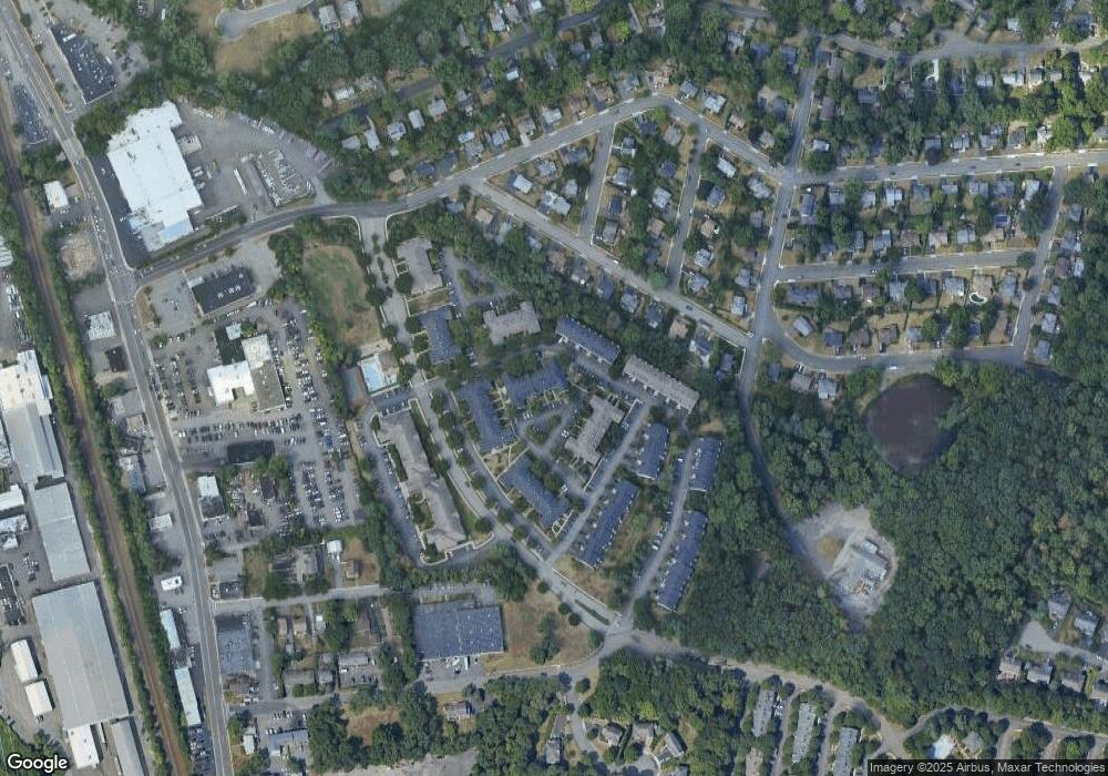 1050 Chedworth Cir, Mahwah, NJ 07430 - photo 1