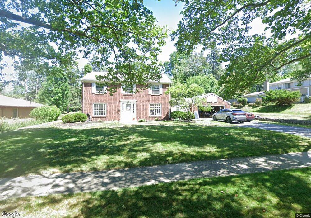 1914 Meadowfield Dr NE, Grand Rapids, MI 49505 - photo 1