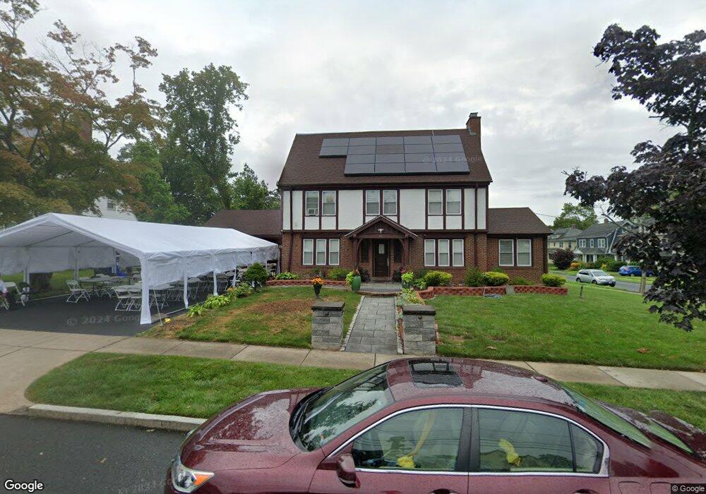 82 S Highland St, West Hartford, CT 06119 - photo 1