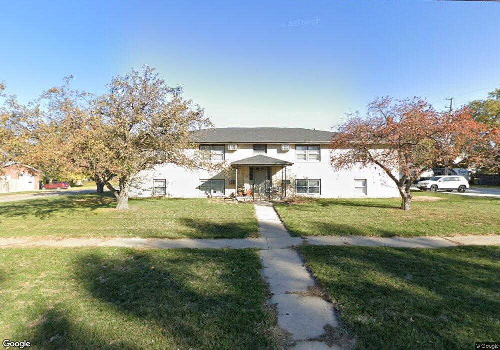 428 S 3rd Ave W, Newton, IA 50208 - photo 1