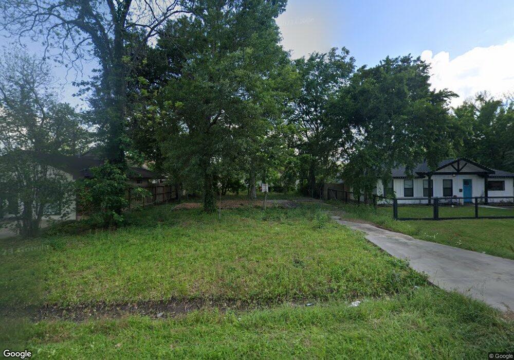 710 Jerry St unit A and B, Houston, TX 77022 - photo 1