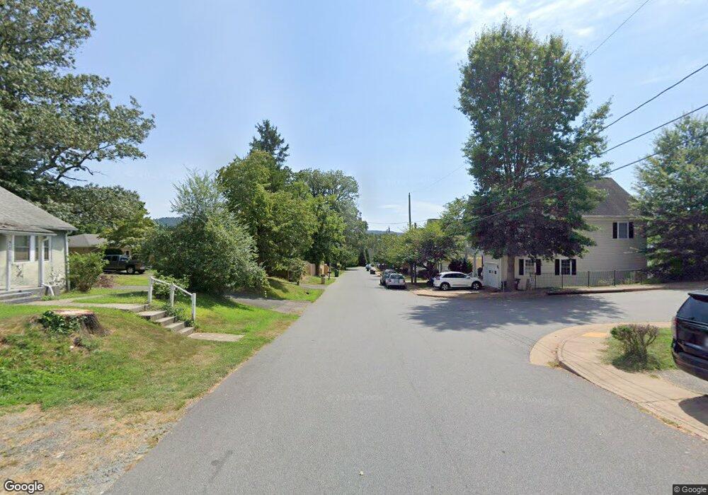 5 Raymond Rd, Charlottesville, VA 22902 - photo 1