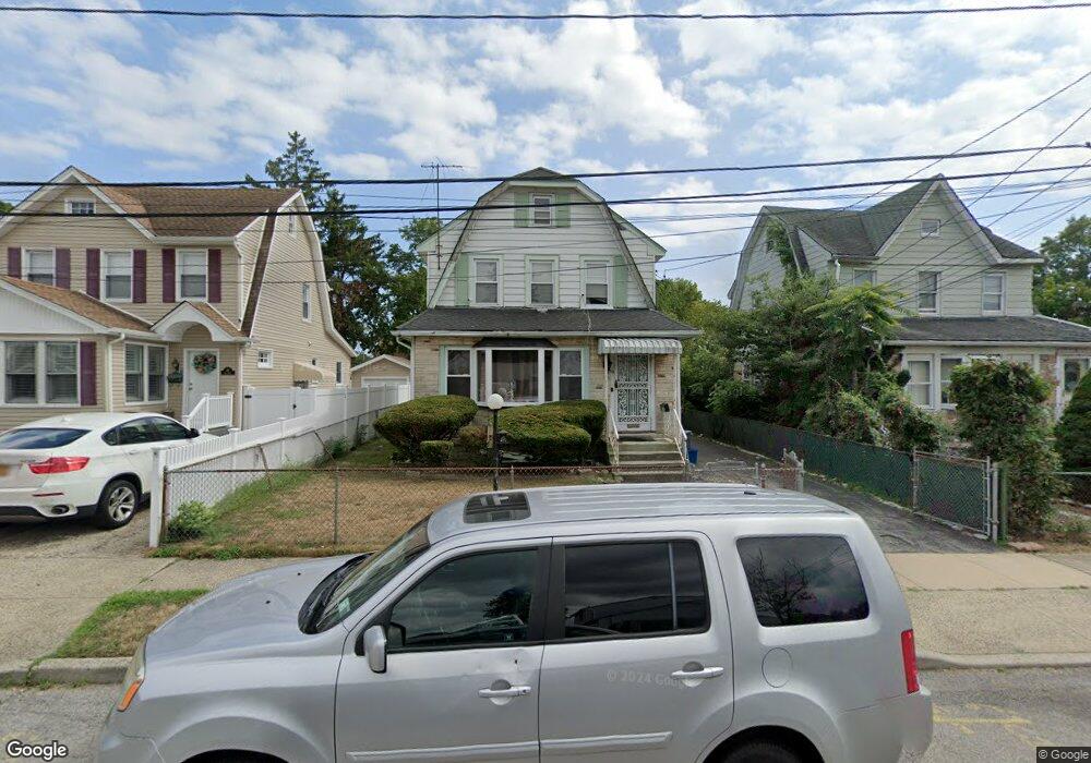 113 Cedar Rd, West Hempstead, NY 11552 - photo 1