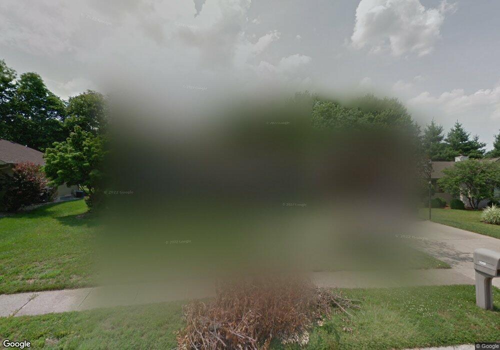 3008 Silver Fox Dr, Columbus, IN 47203 - photo 1