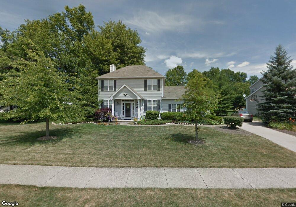 27060 Valeside Ln, Olmsted Falls, OH 44138 - photo 1