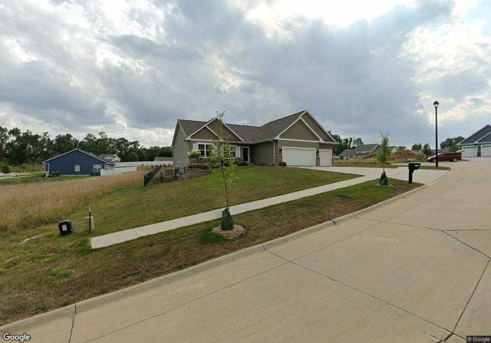 3719 Oak Ridge Ct SE, Cedar Rapids, IA 52403 - photo 1
