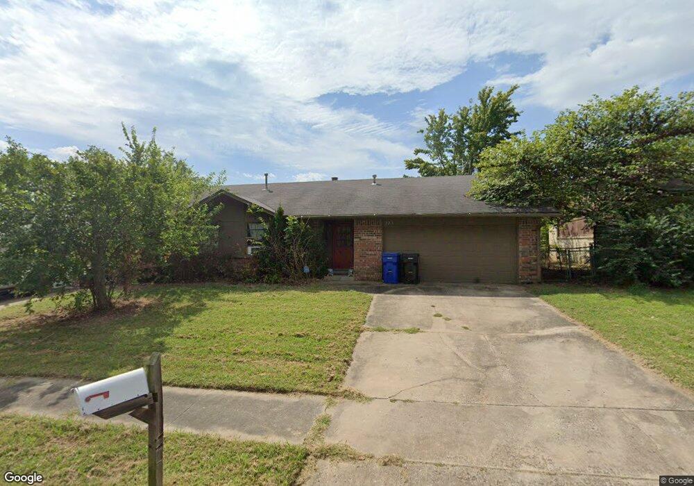 229 W Austin St, Broken Arrow, OK 74011 - photo 1
