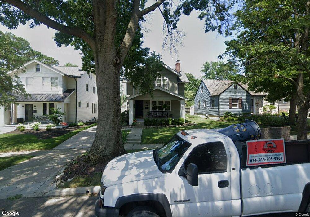 290 Blenheim Rd, Columbus, OH 43214 - photo 1