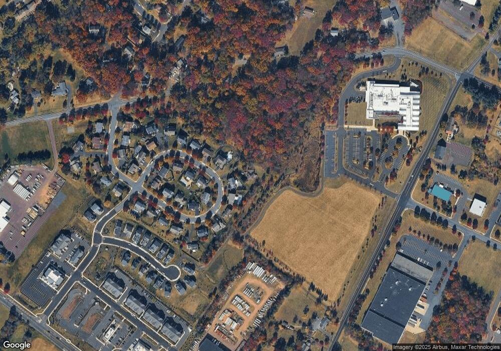 369 Buckingham Cir, Harleysville, PA 19438 - photo 1