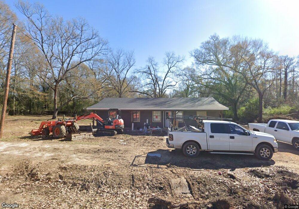 568 Georgetown St, Hazlehurst, MS 39083 - photo 1