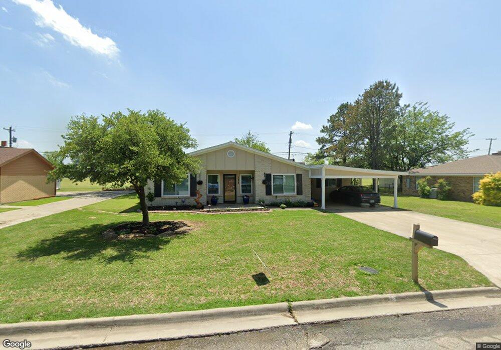 111 Texoma Dr, Whitesboro, TX 76273 - photo 1