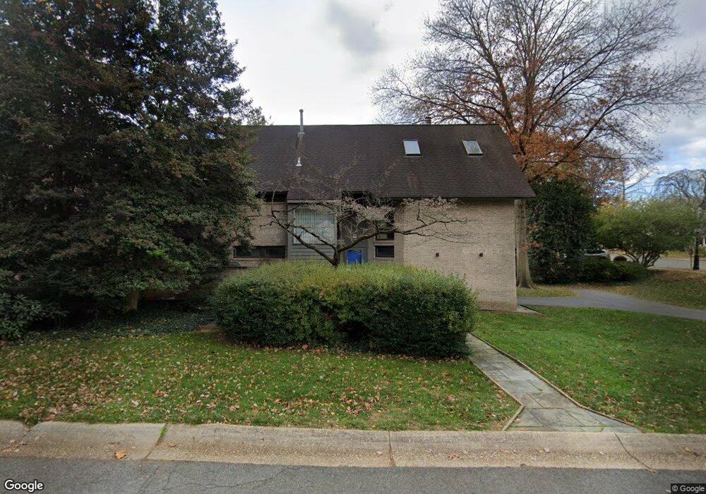 3706 Inverness Dr, Chevy Chase, MD 20815 - photo 1