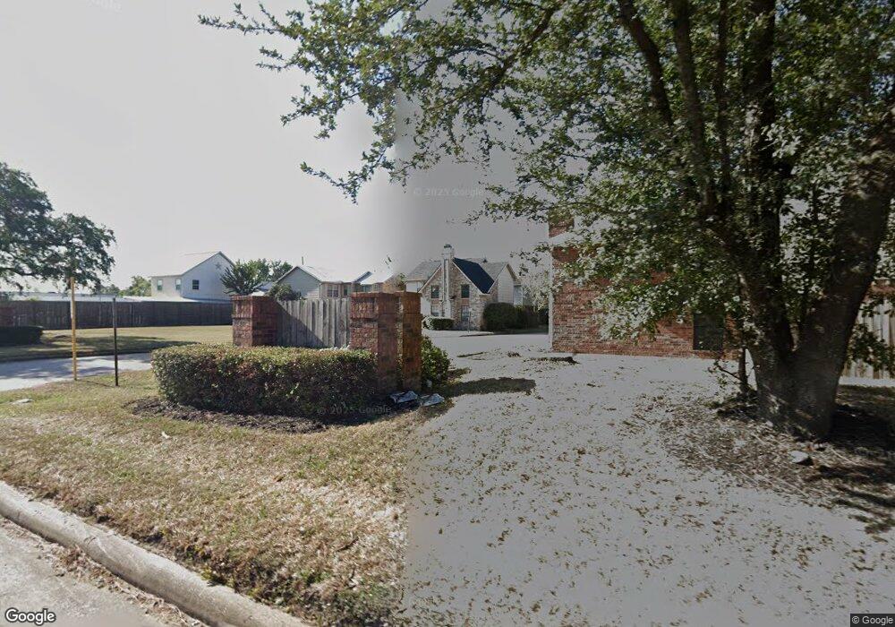 7 Regency Ln, Houston, TX 77088 - photo 1