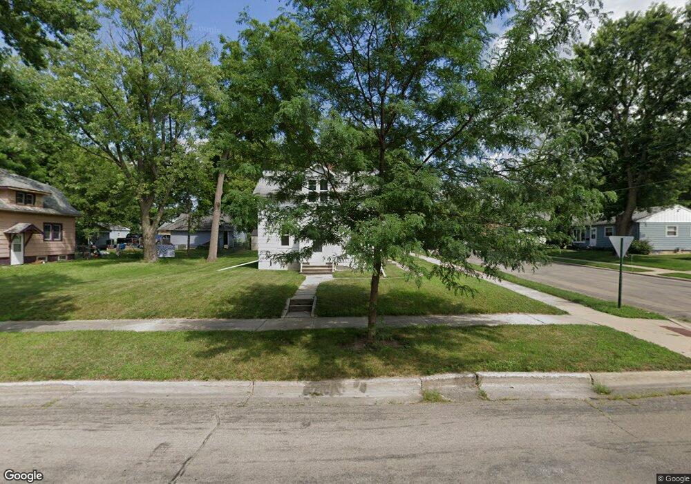 825 Lincoln Ave, Albert Lea, MN 56007 - photo 1