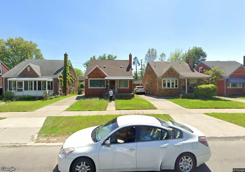 21946 Moross Rd, Grosse Pointe, MI 48236 - photo 1