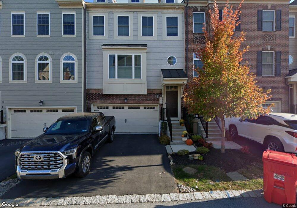 44 Parkview Cir, Wayne, PA 19087 - photo 1