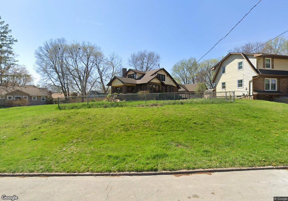 1609 Northwest Dr, Des Moines, IA 50310 - photo 1