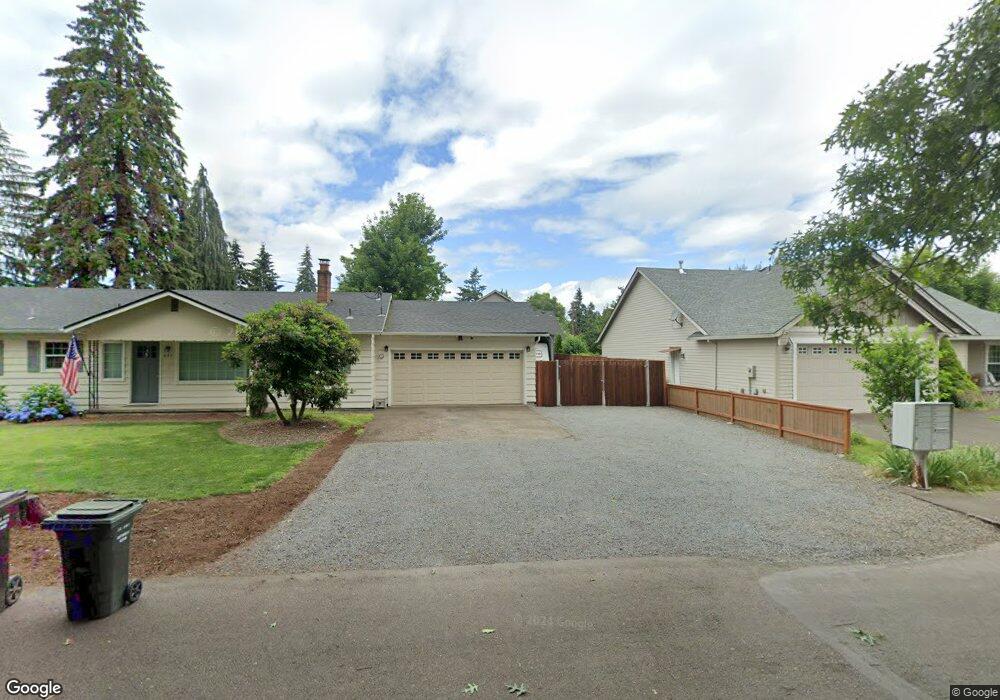 670 N Ivy St, Canby, OR 97013 - photo 1
