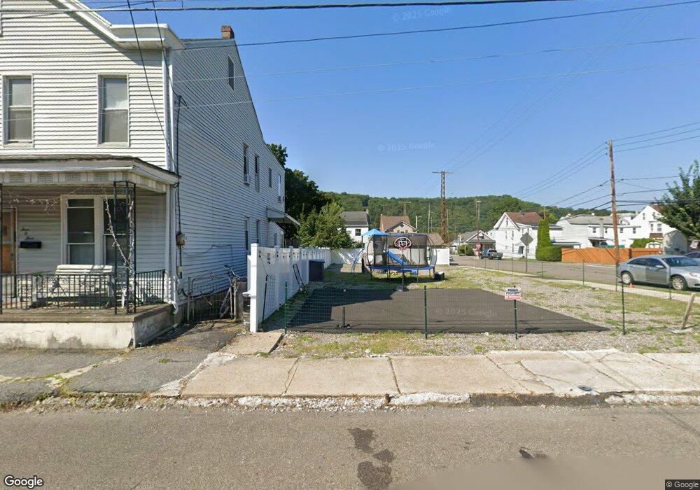 402 S Nicholas St, Saint Clair, PA 17970 - photo 1