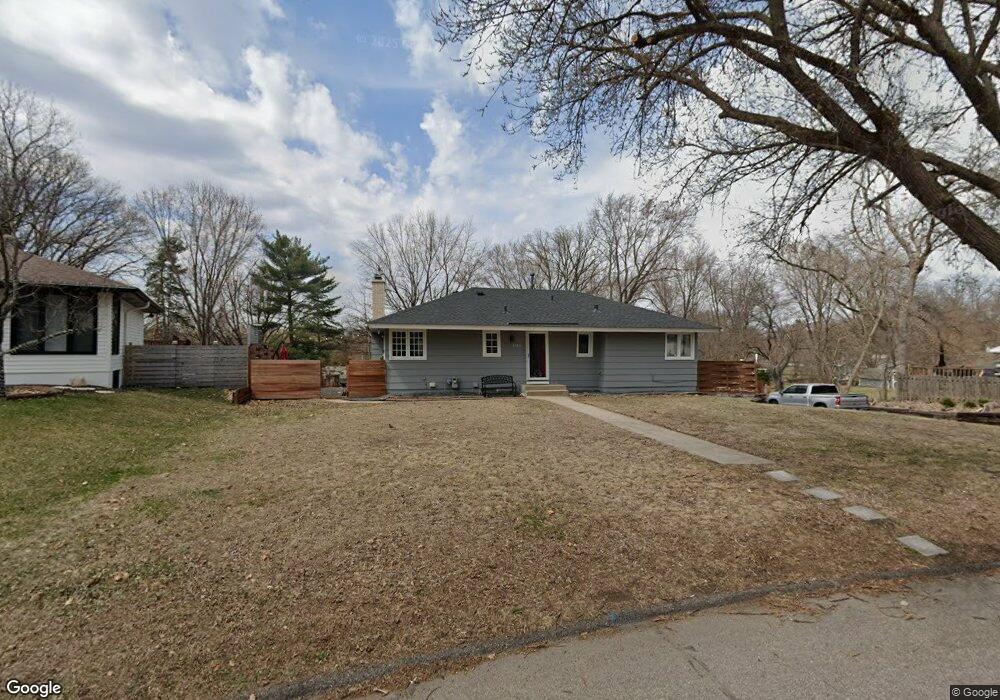 5086 Holiday Rd, Minnetonka, MN 55345 - photo 1