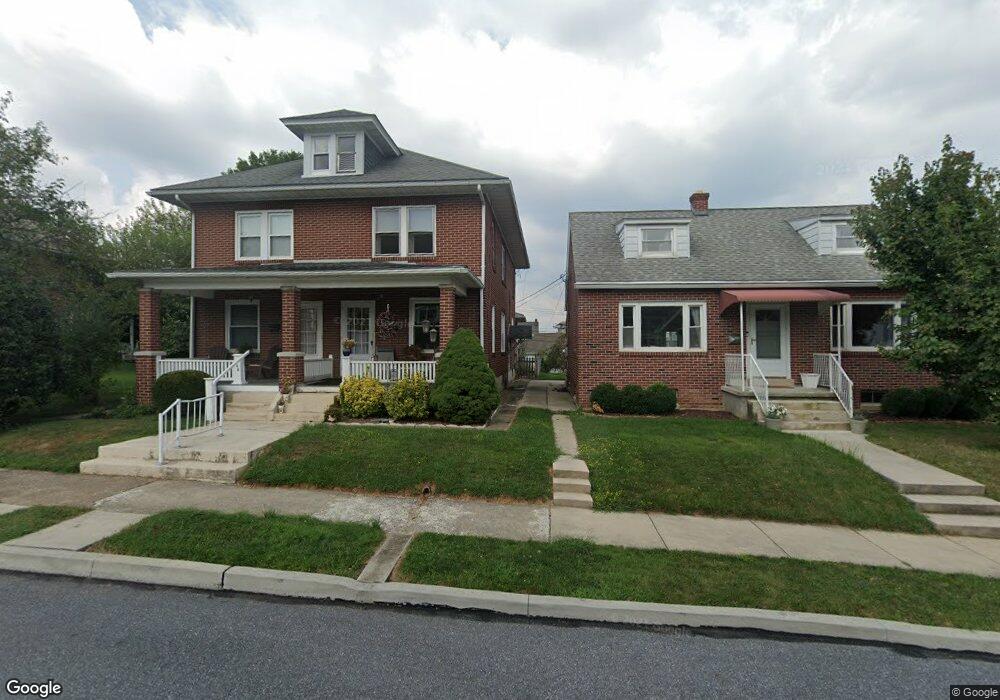 143 W Areba Ave, Hershey, PA 17033 - photo 1