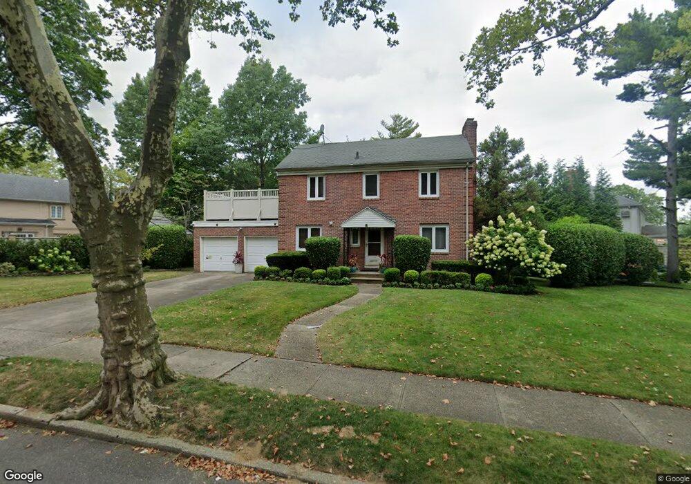 18915 Radnor Rd, Hollis, NY 11423 - photo 1