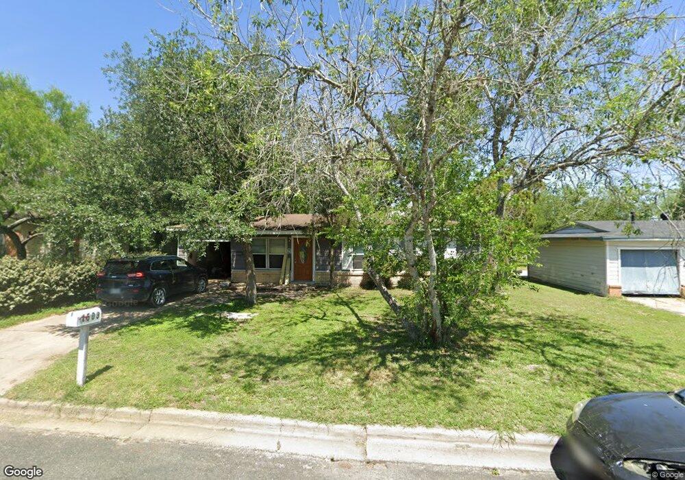 1503 E Bowie St, Beeville, TX 78102 - photo 1