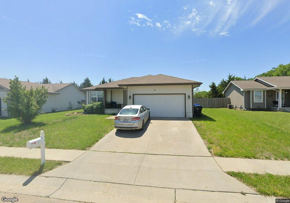 337 SE 44th St, Topeka, KS 66609 - photo 1