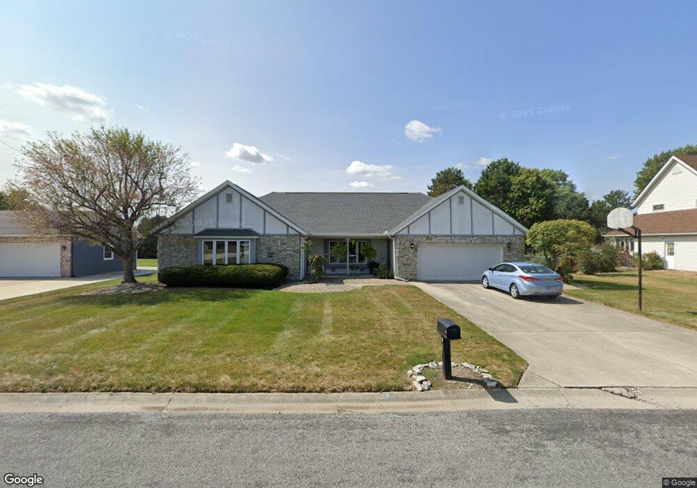 5776 Clover Ridge Dr, Lima, OH 45807 - photo 1