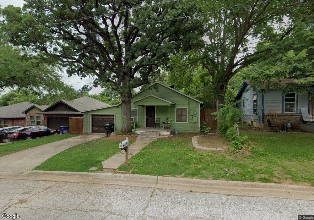 915 Chase St, Denison, TX 75020 - photo 1