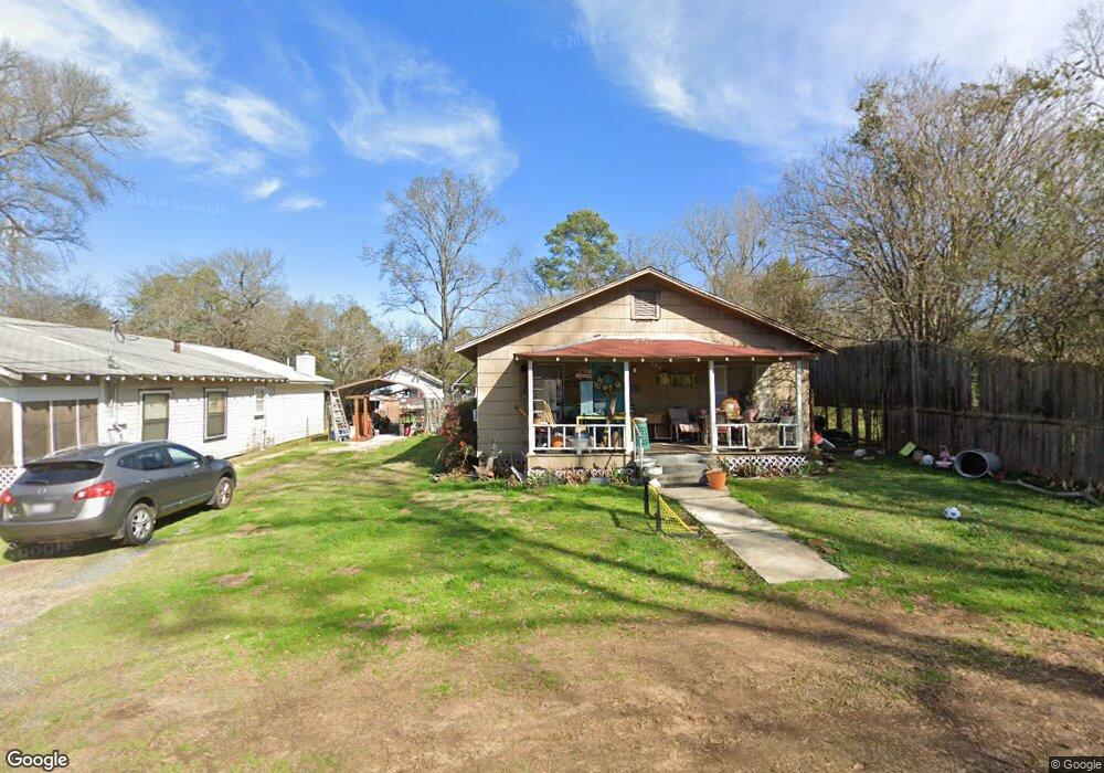 210 E Pennsylvania Ave, Vivian, LA 71082 - photo 1